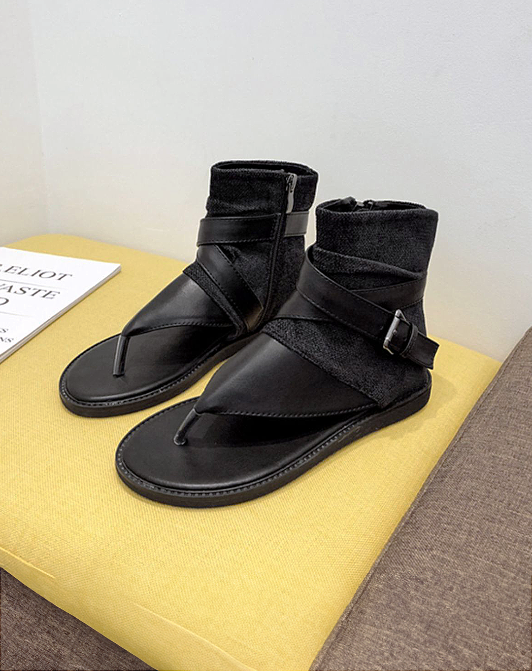 ♀本革/Strap Hooded Sandals