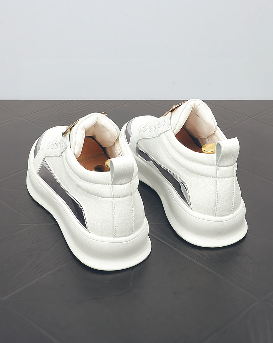 ♂♀Metallic Color Plate Sneakers