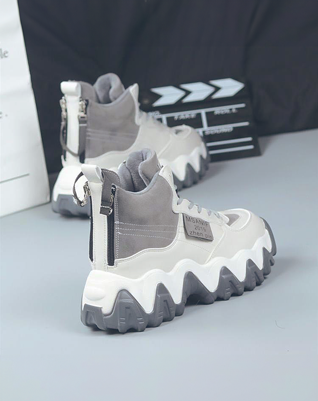 ♂♀本革/Wave Sole Zip Sneakers