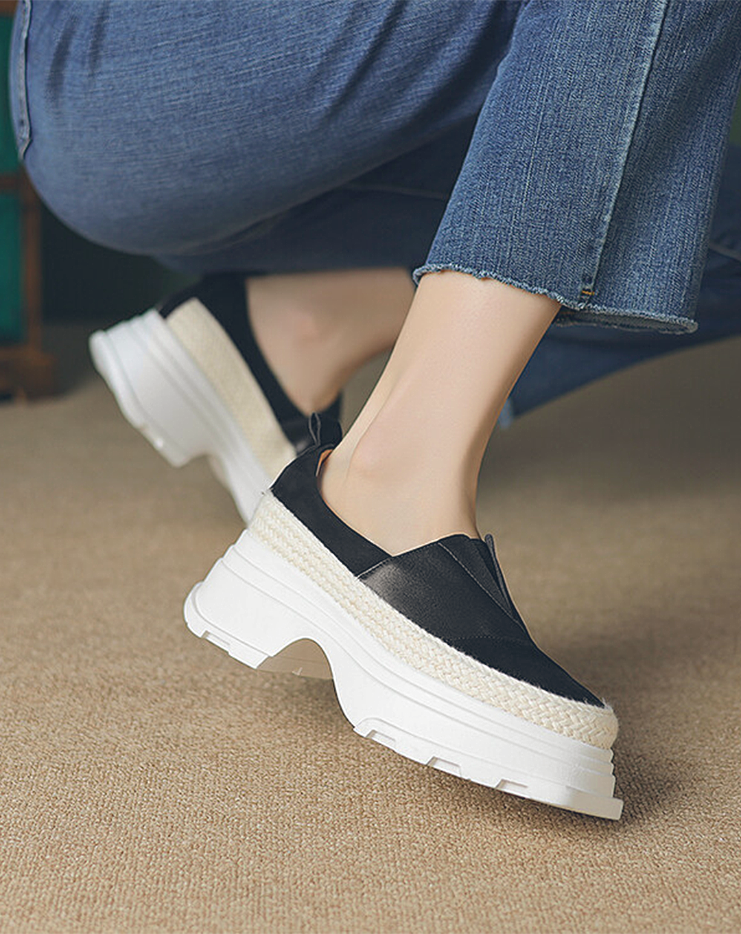 ♀Leather and Jute Platform Slip-on Shoes