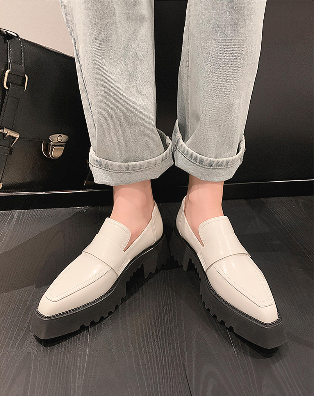 ♀本革/Chisel Toe Platform Loafers