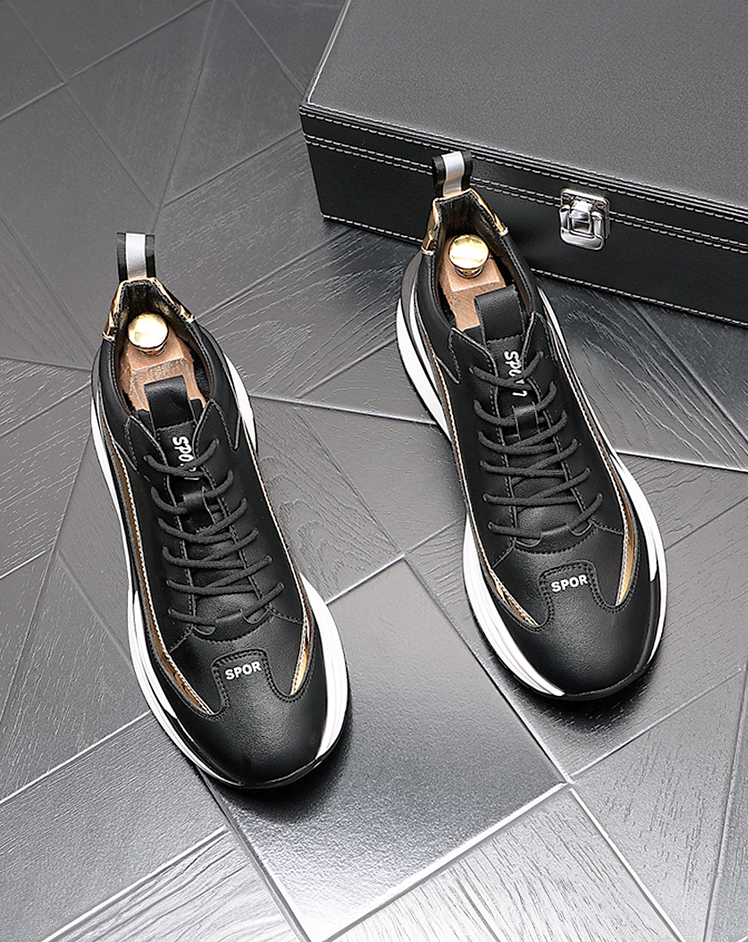♂♀Gold Line Sneakers