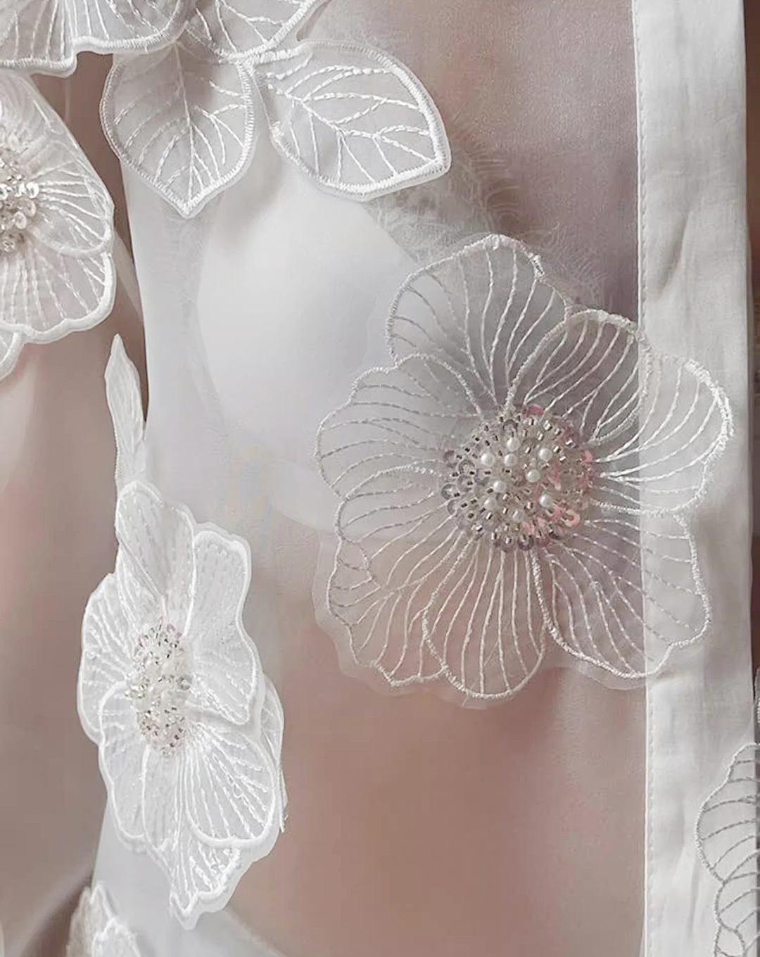 ♀Flower Motif Sheer Shirt