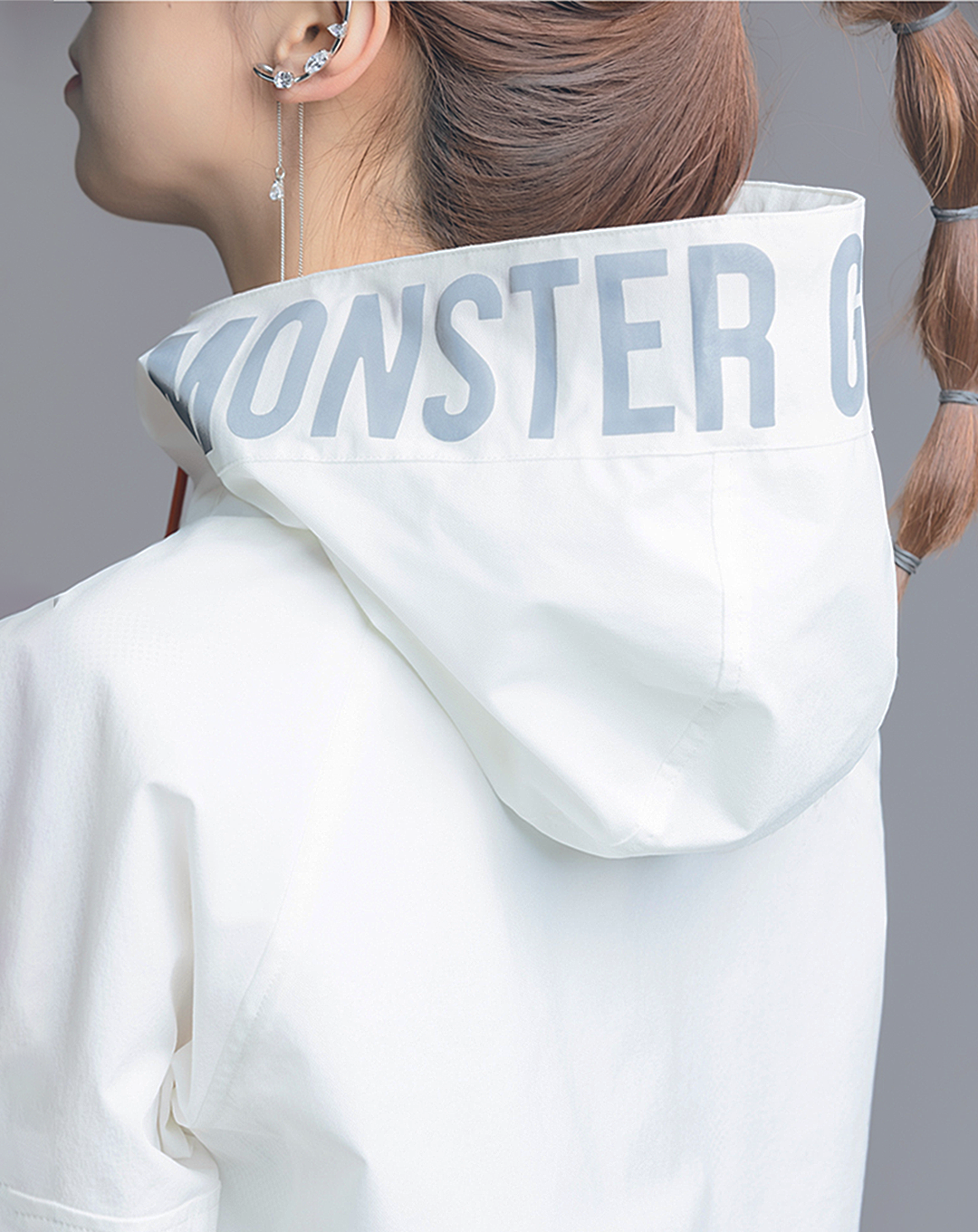 ♀Hood Logo Windbreaker