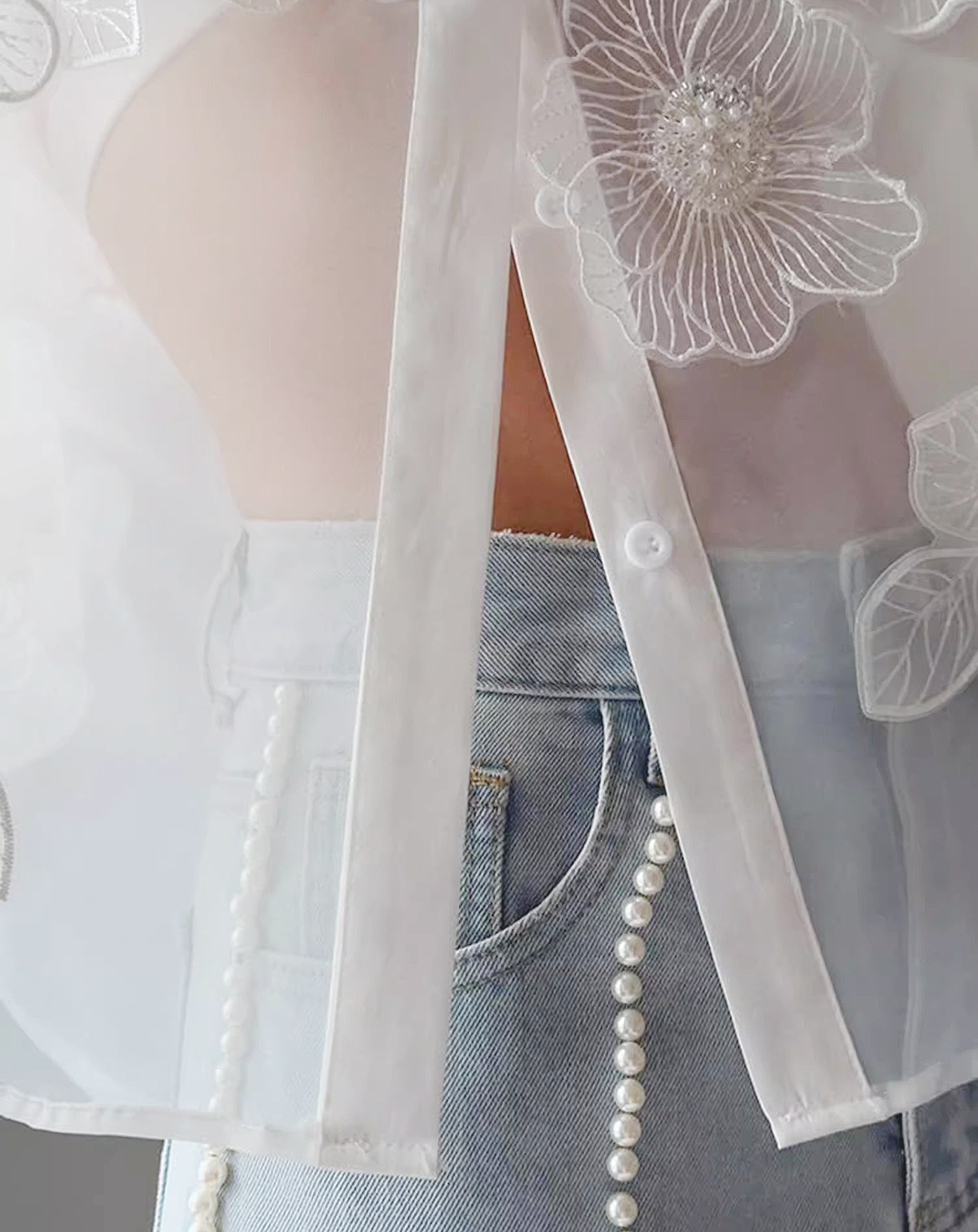 ♀Flower Motif Sheer Shirt