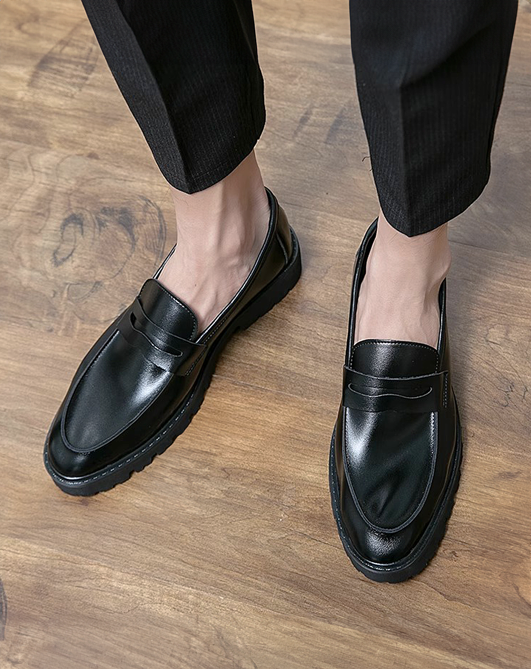 ♂Plain Monotone Loafers