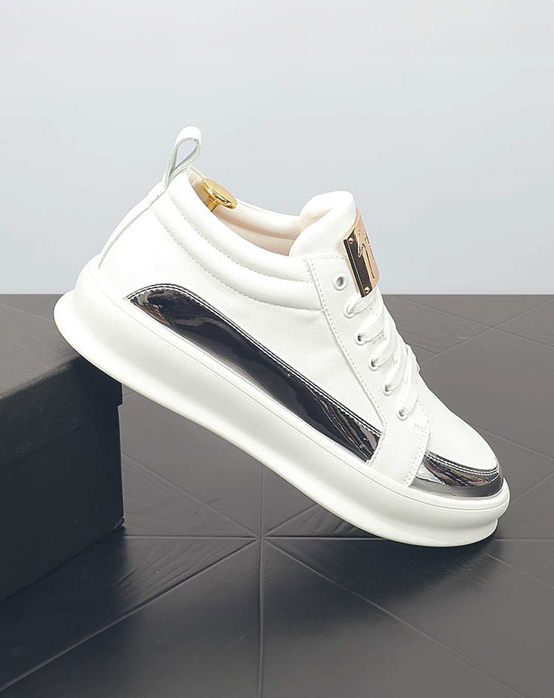♂♀Metallic Color Plate Sneakers