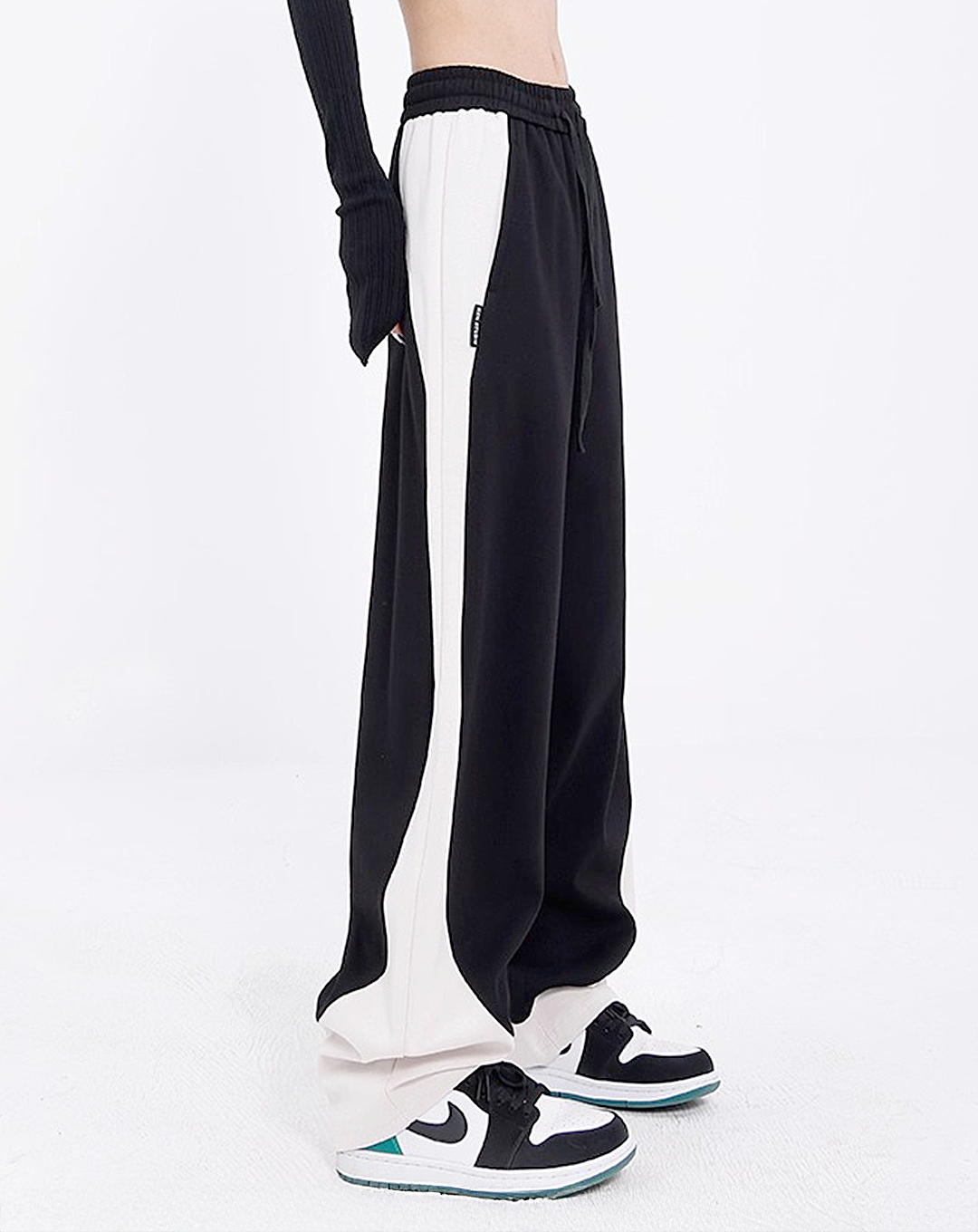♀Line Flow Pants