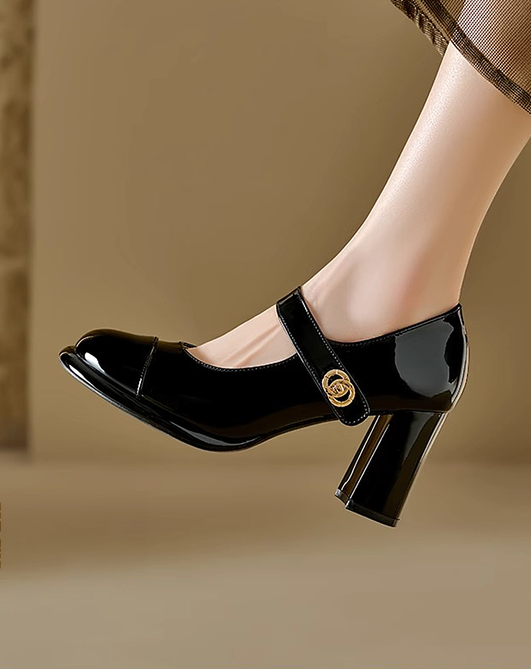 ♀Charm Button Pumps