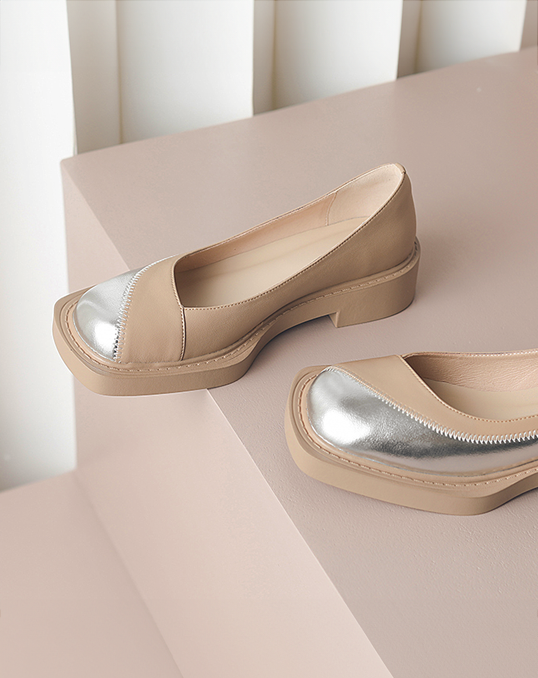 ♀本革/Metallic Bicolor Pumps