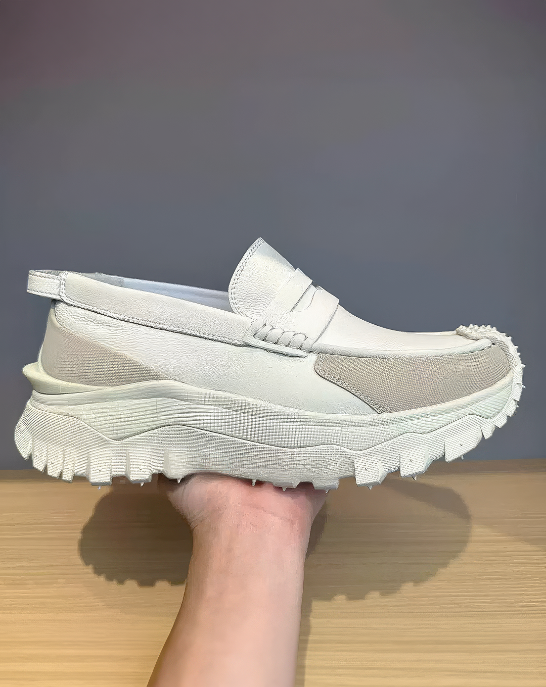 ♂♀Spiked Toe Loafer
