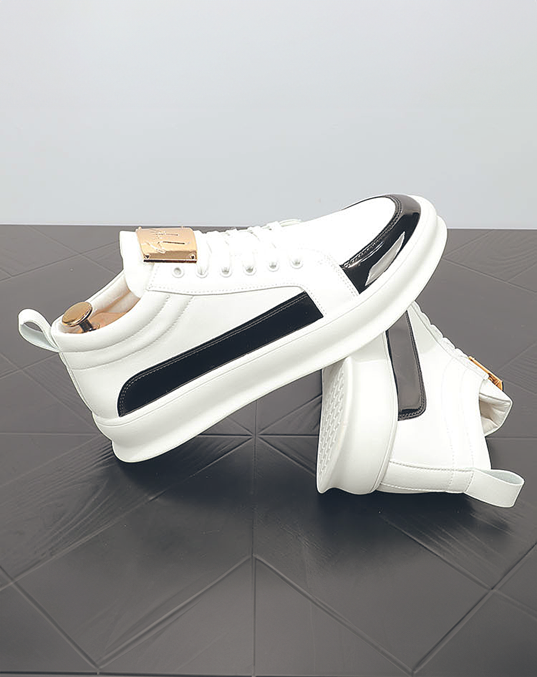♂♀Metallic Color Plate Sneakers