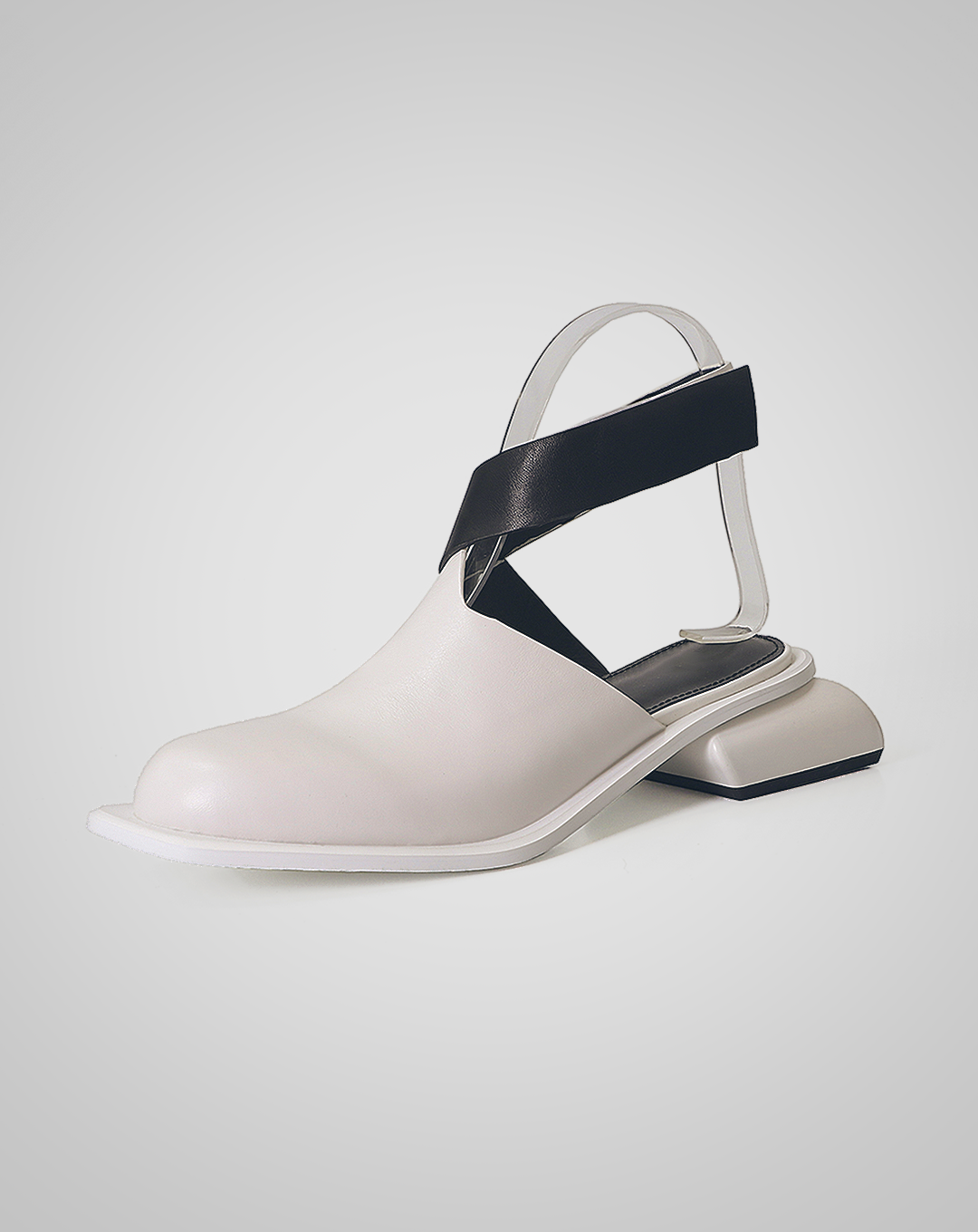 ♀本革/Square Heel Cross Strap Shoes