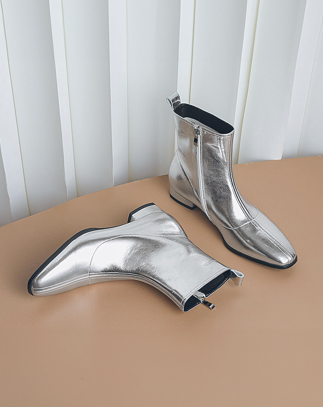 ♀本革/Silver Low Heel Short Boots