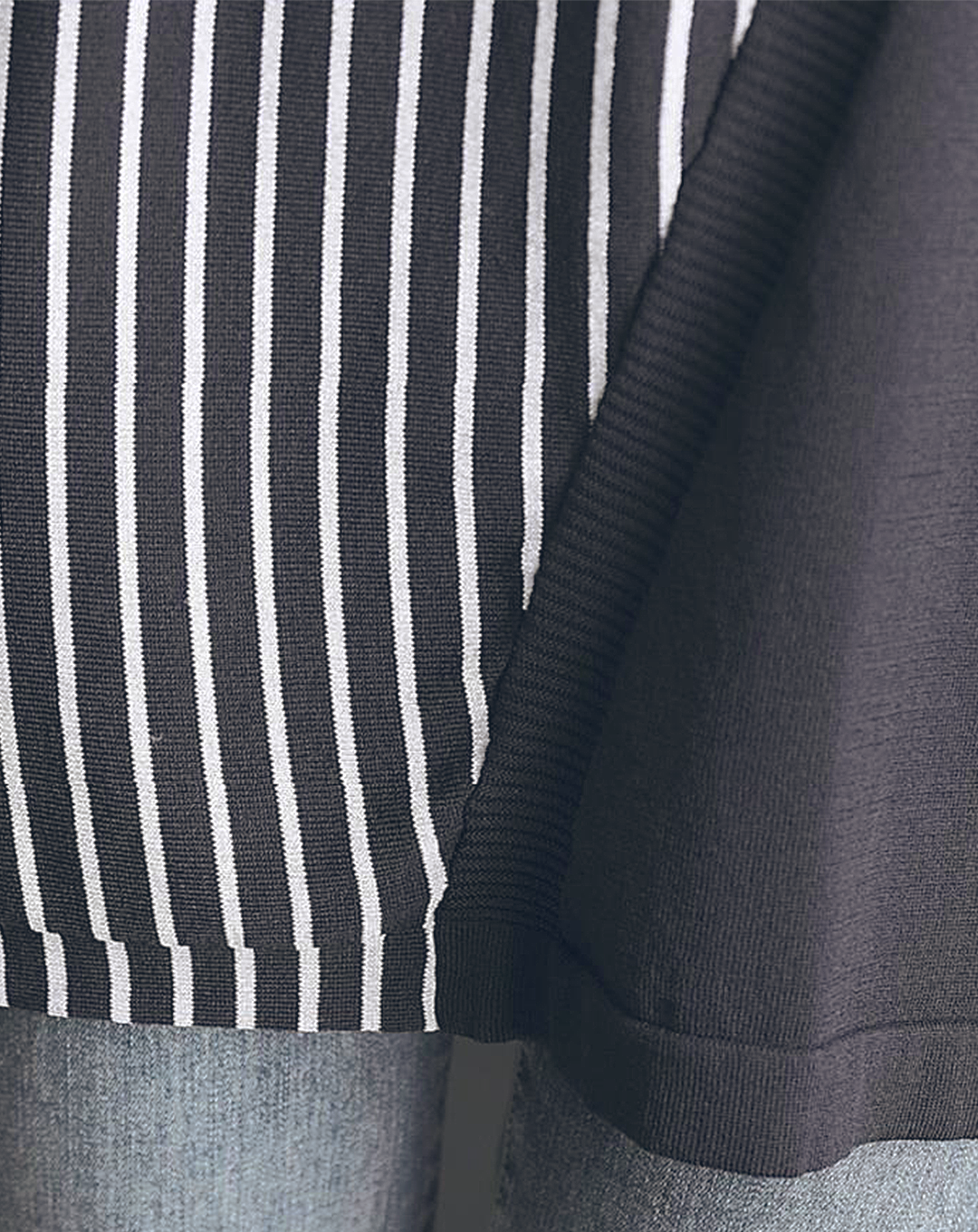 ♀Striped Switching V-neck Shirt