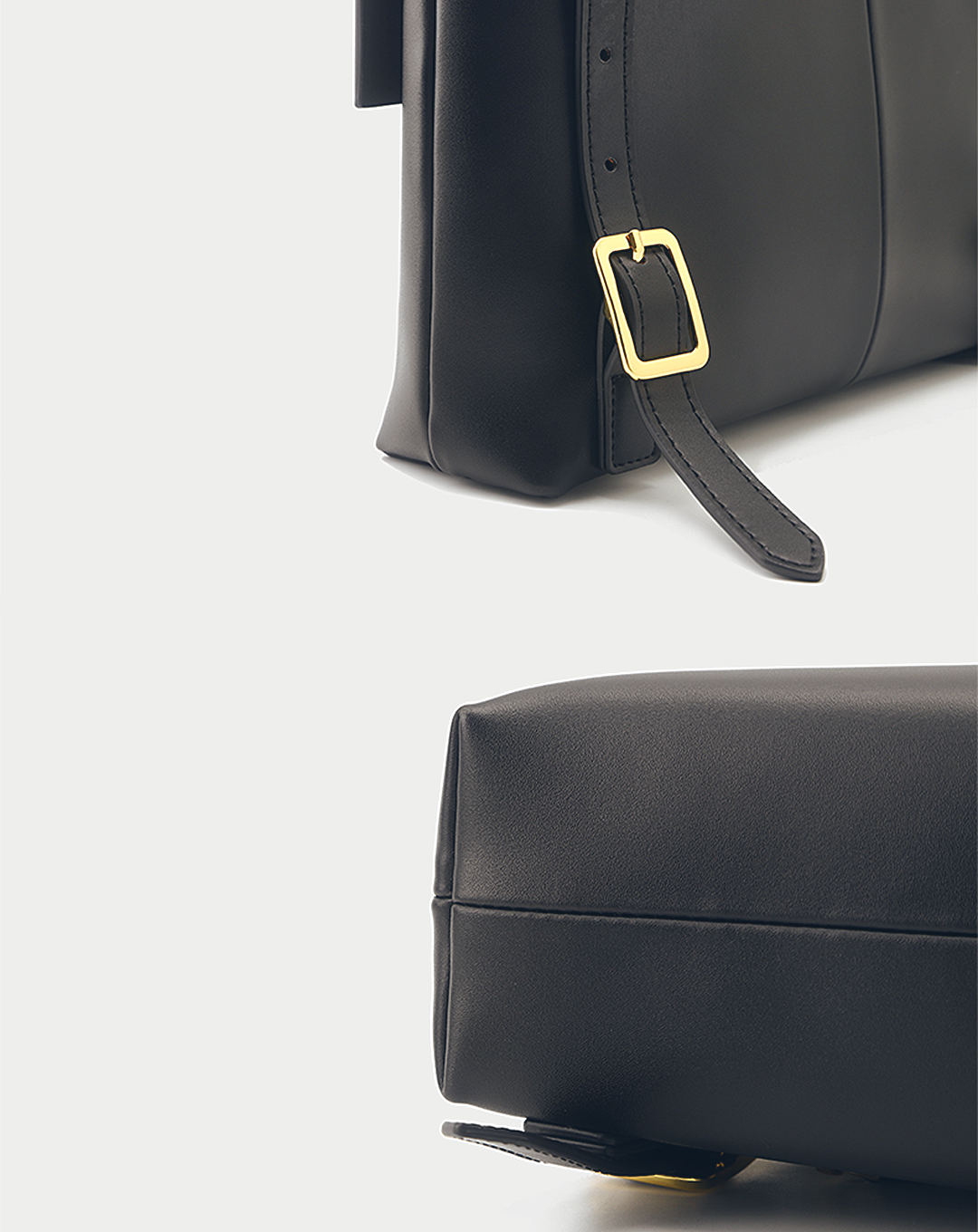 本革/Square Flap Backpack