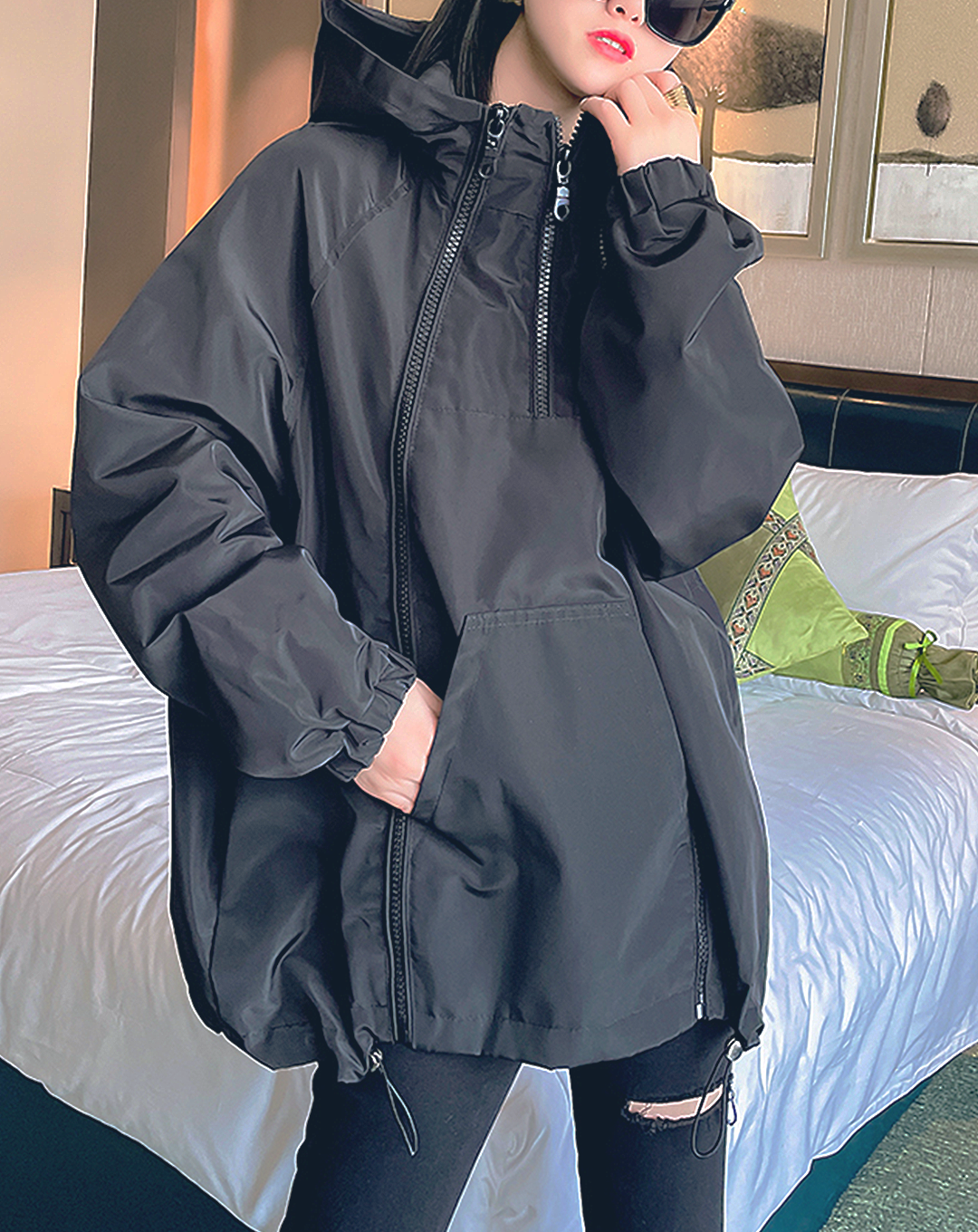 ♀Zip Black Windbreaker
