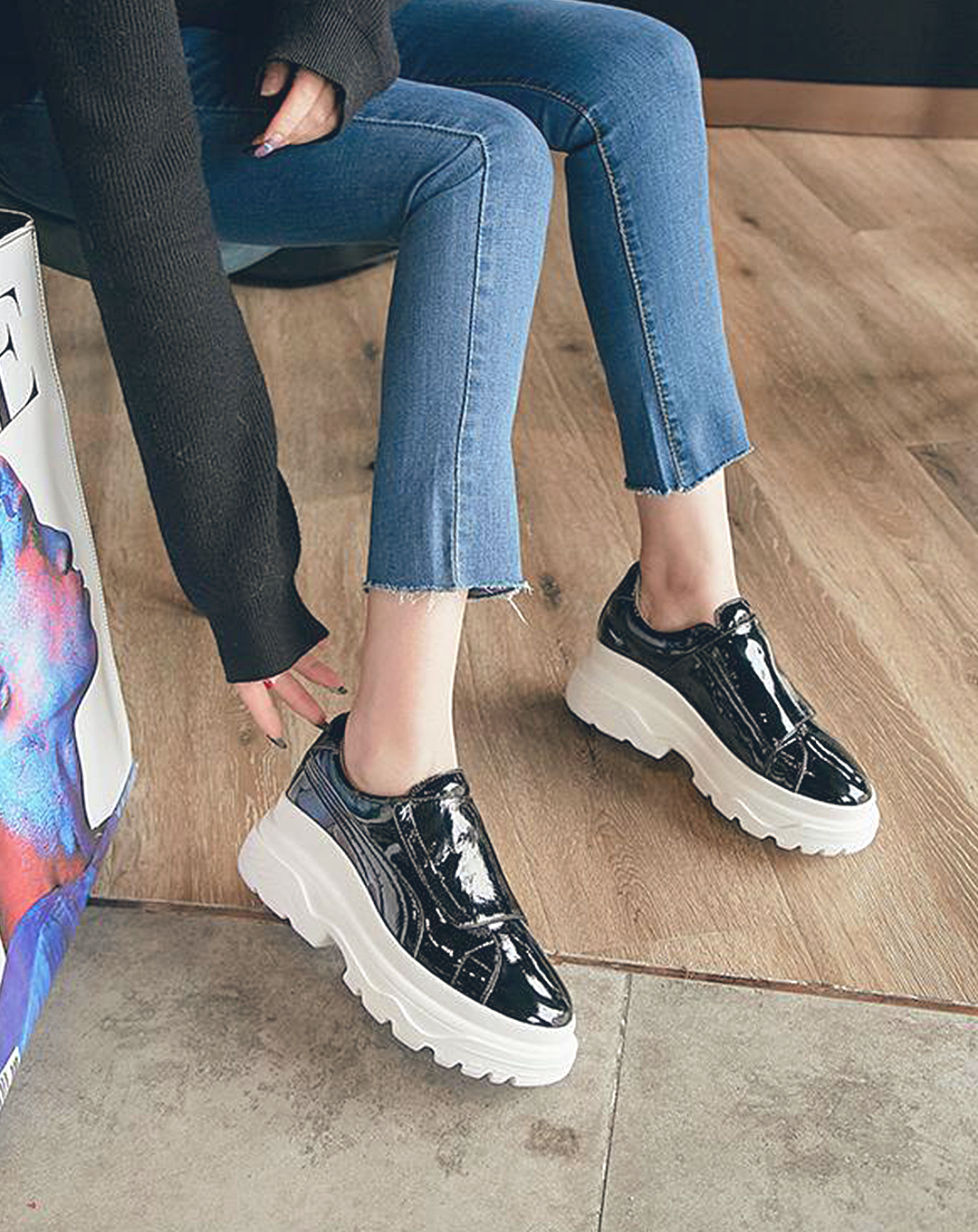 ♀ 本革/Velcro Leather Sneakers