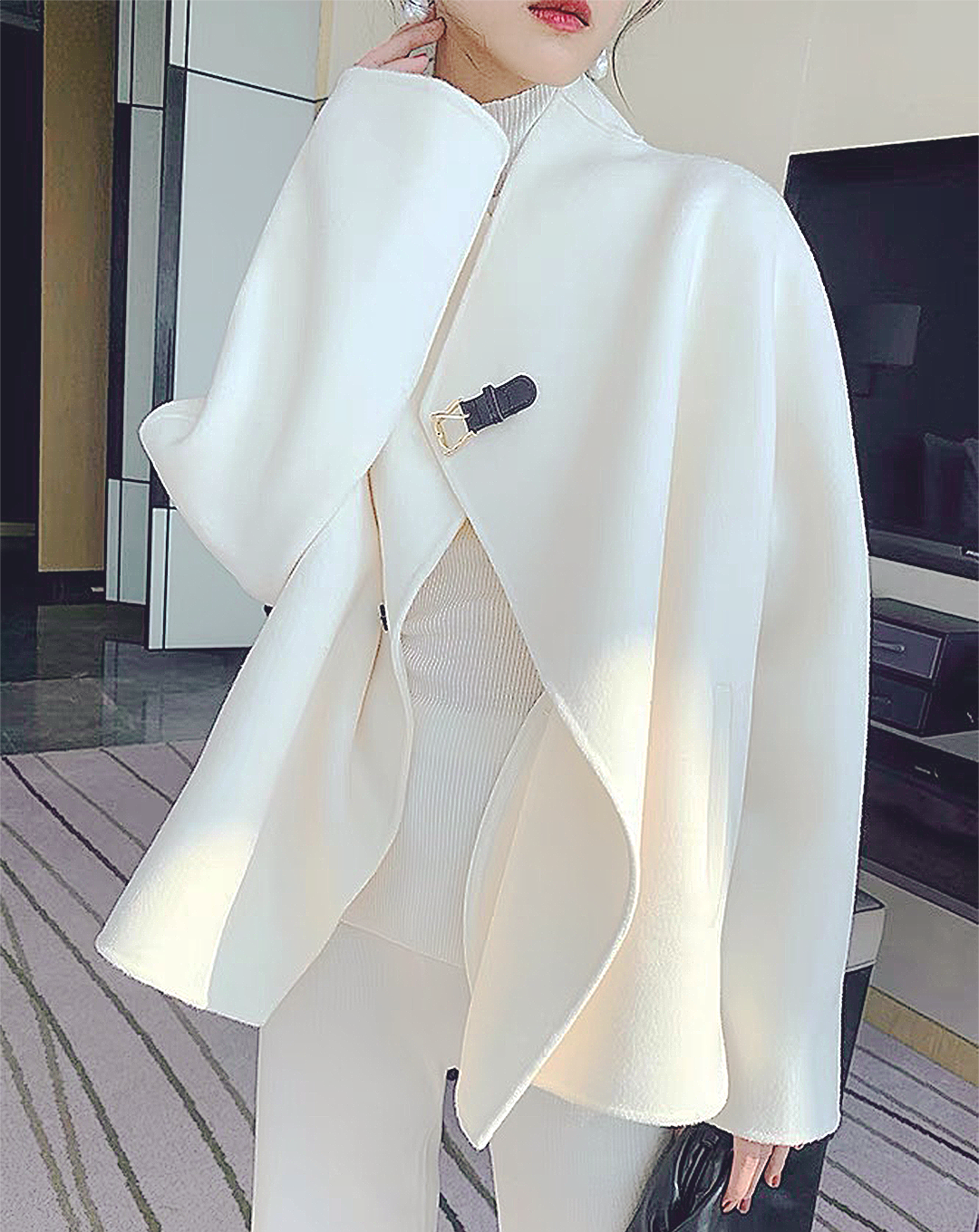 ♀Cape Style White Wool Coat