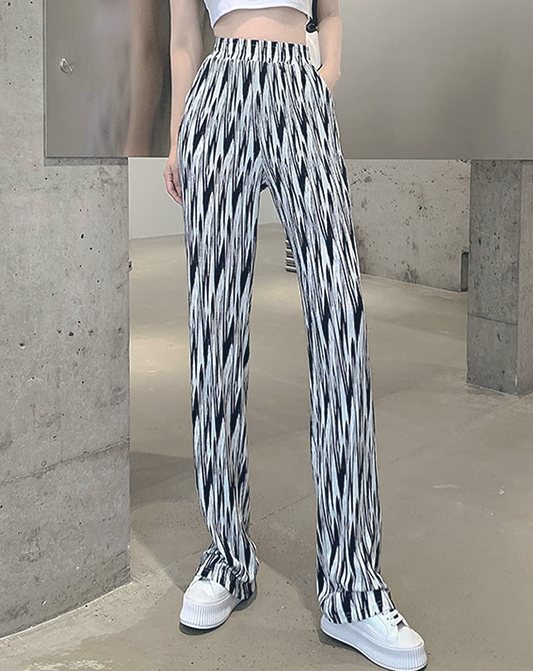 ♀Monochrome Straight Pants