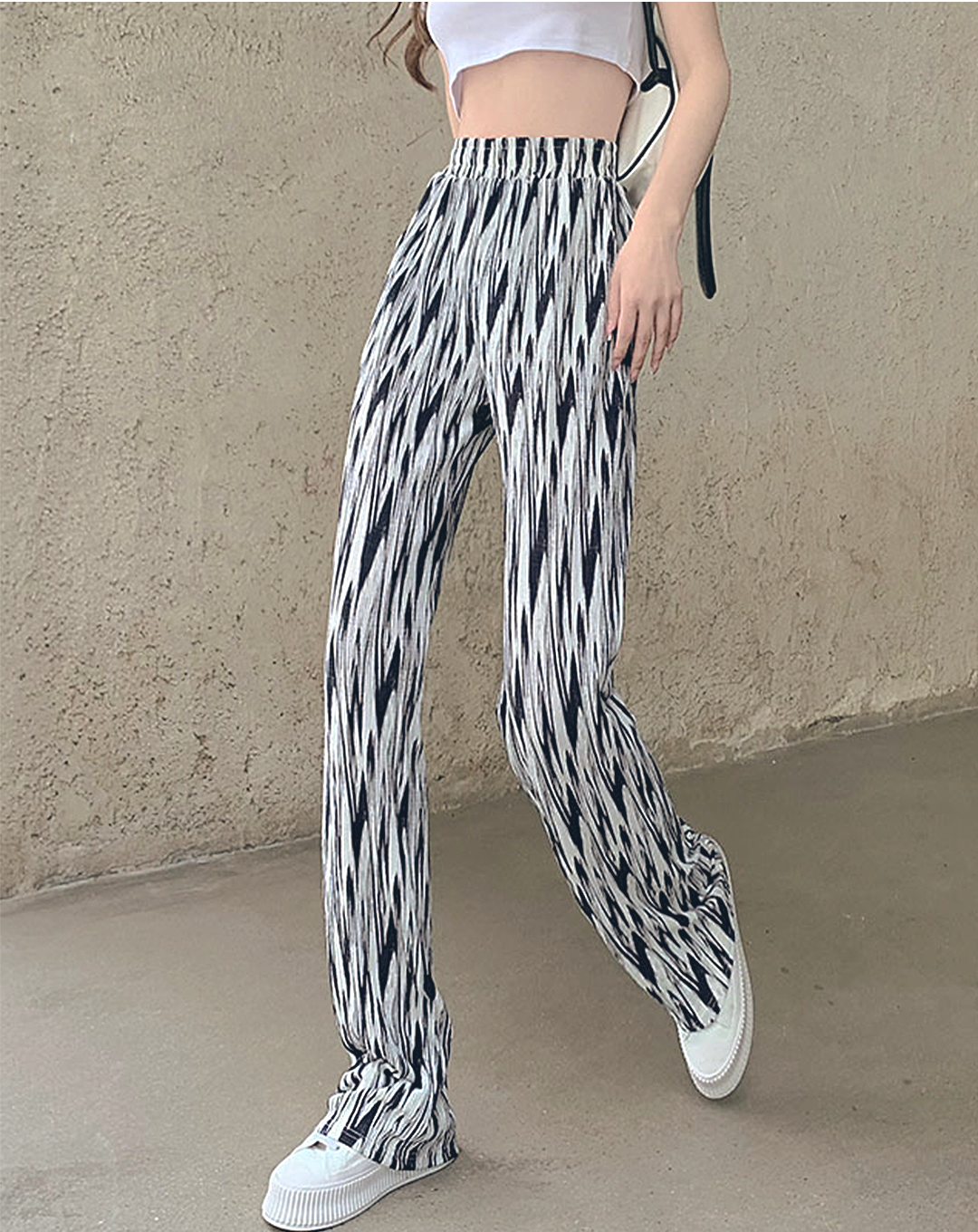 ♀Monochrome Straight Pants