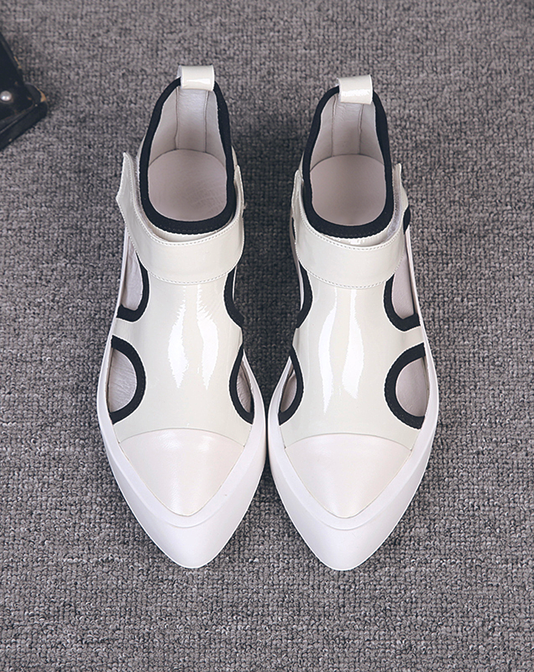 ♀ 本革/Pointed Toe Leather Sandals