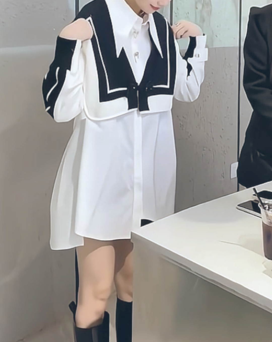 ♀Front Ribbon Bustier Docking Shirt