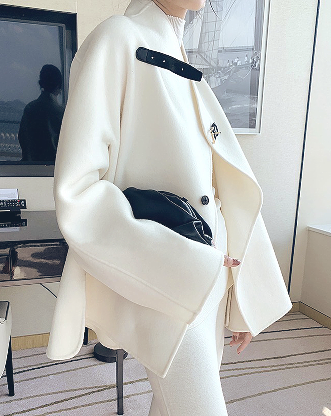 ♀Cape Style White Wool Coat