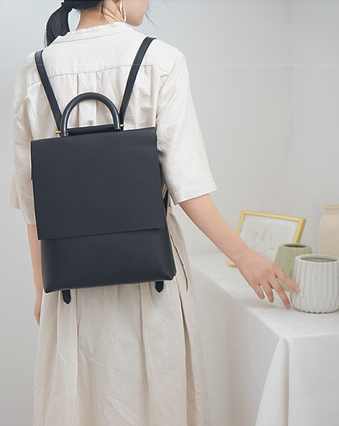 本革/Square Flap Backpack
