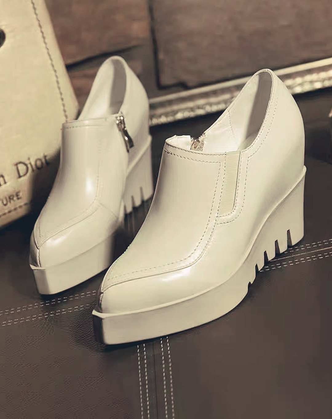♀ 本革/Leather Pointed Toe Wedge Sole Shoes