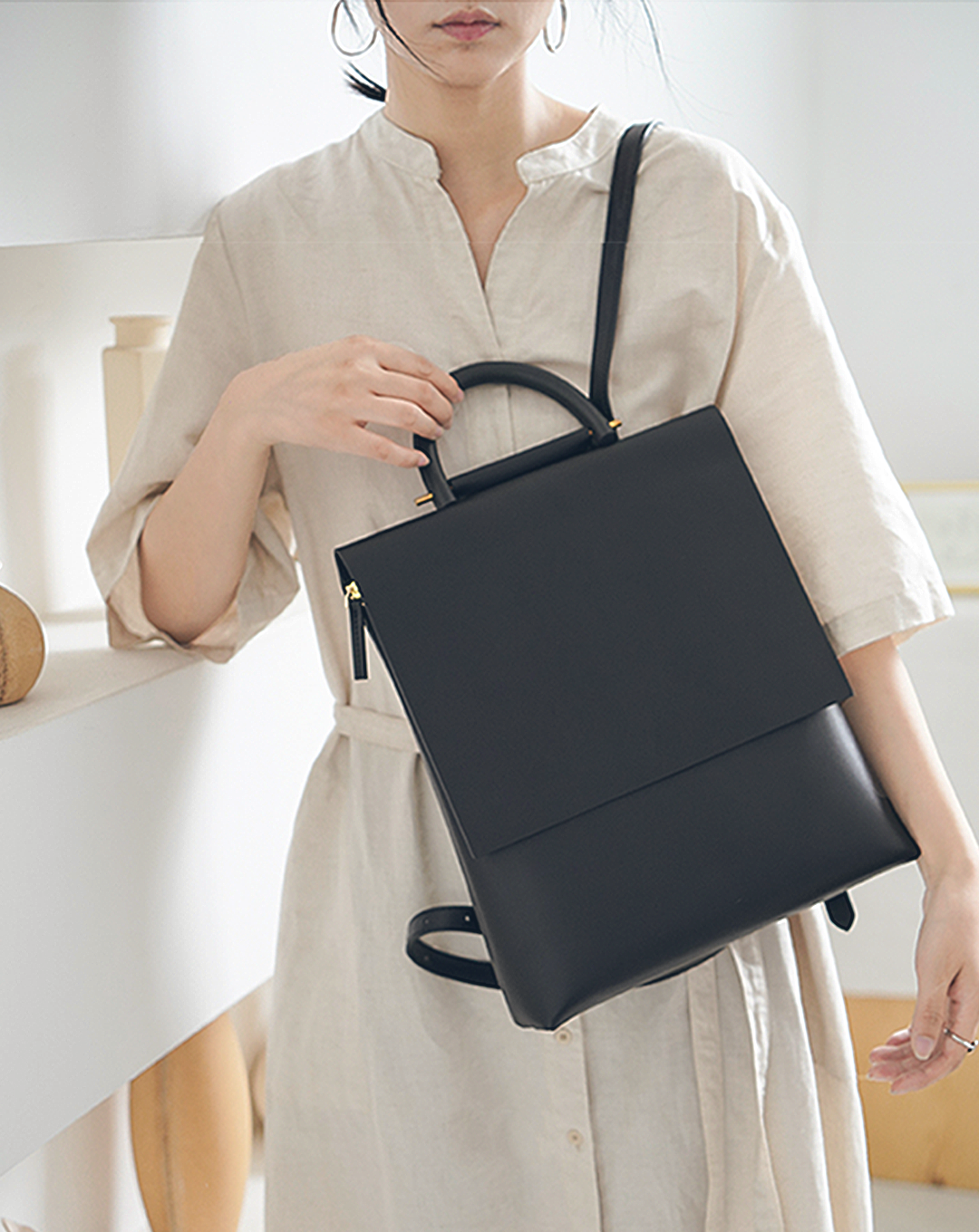 本革/Square Flap Backpack