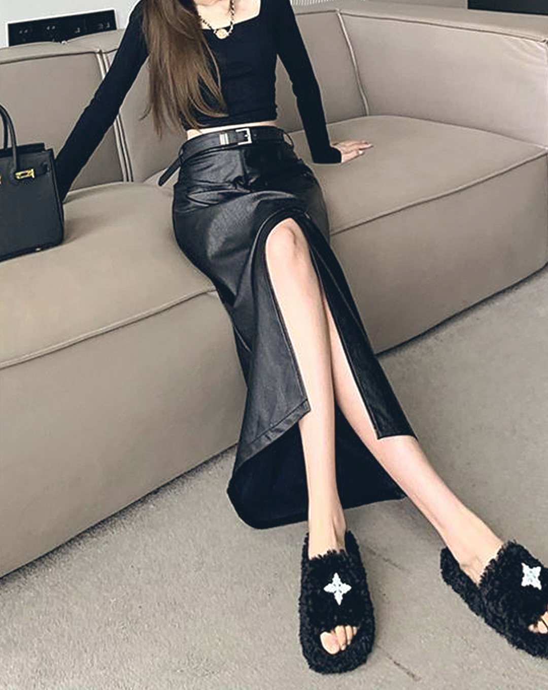 ♀Front Slit Leather Long Skirt