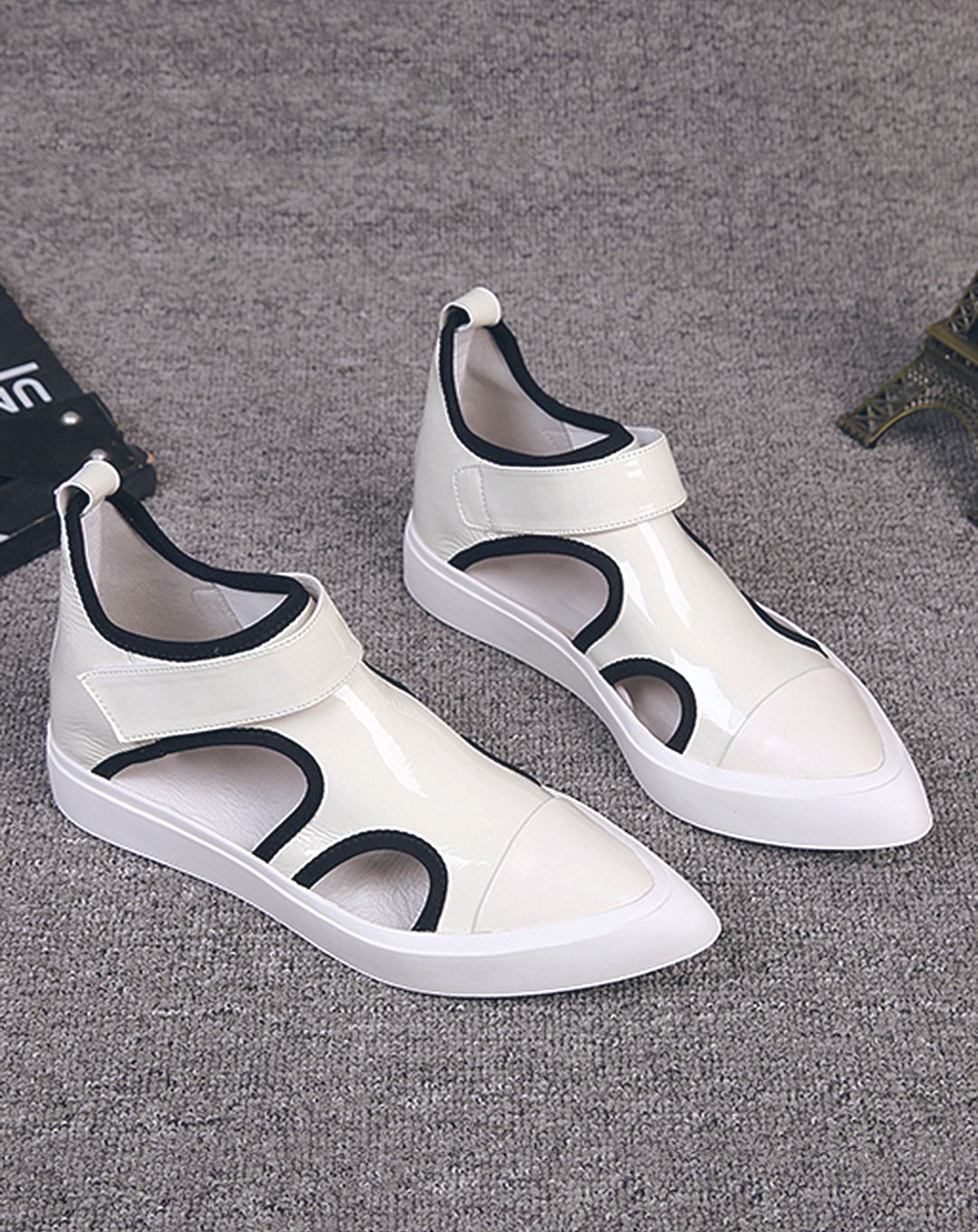 ♀ 本革/Pointed Toe Leather Sandals