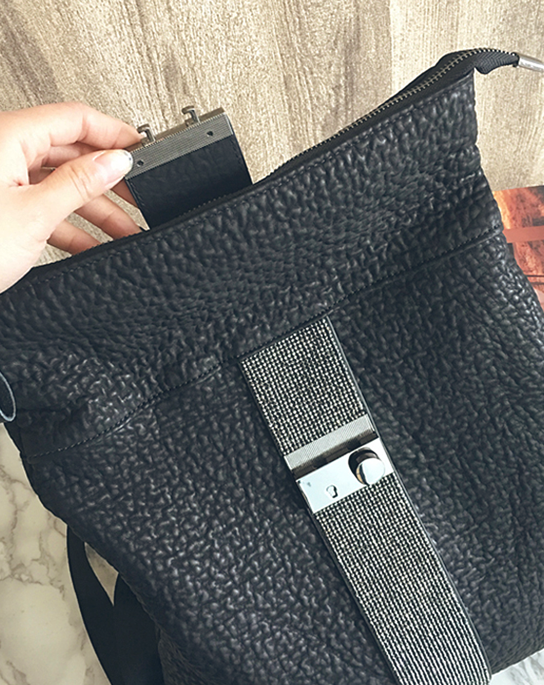 本革/Square Type Belt Backpack