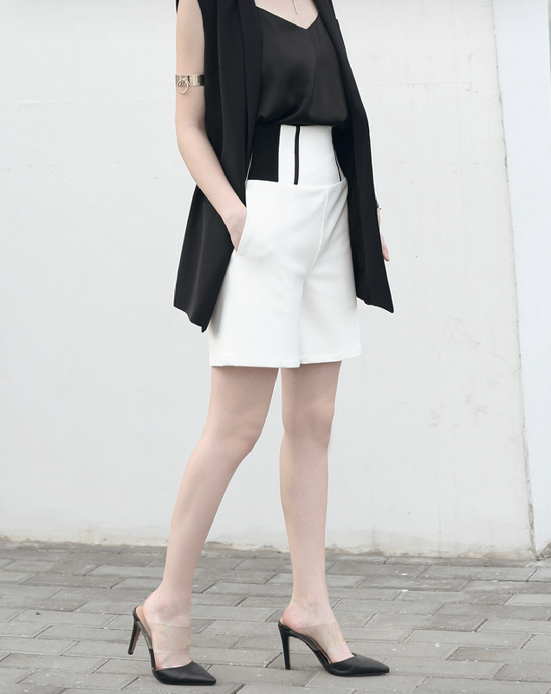 ♀Lace-Up Back Half Pants