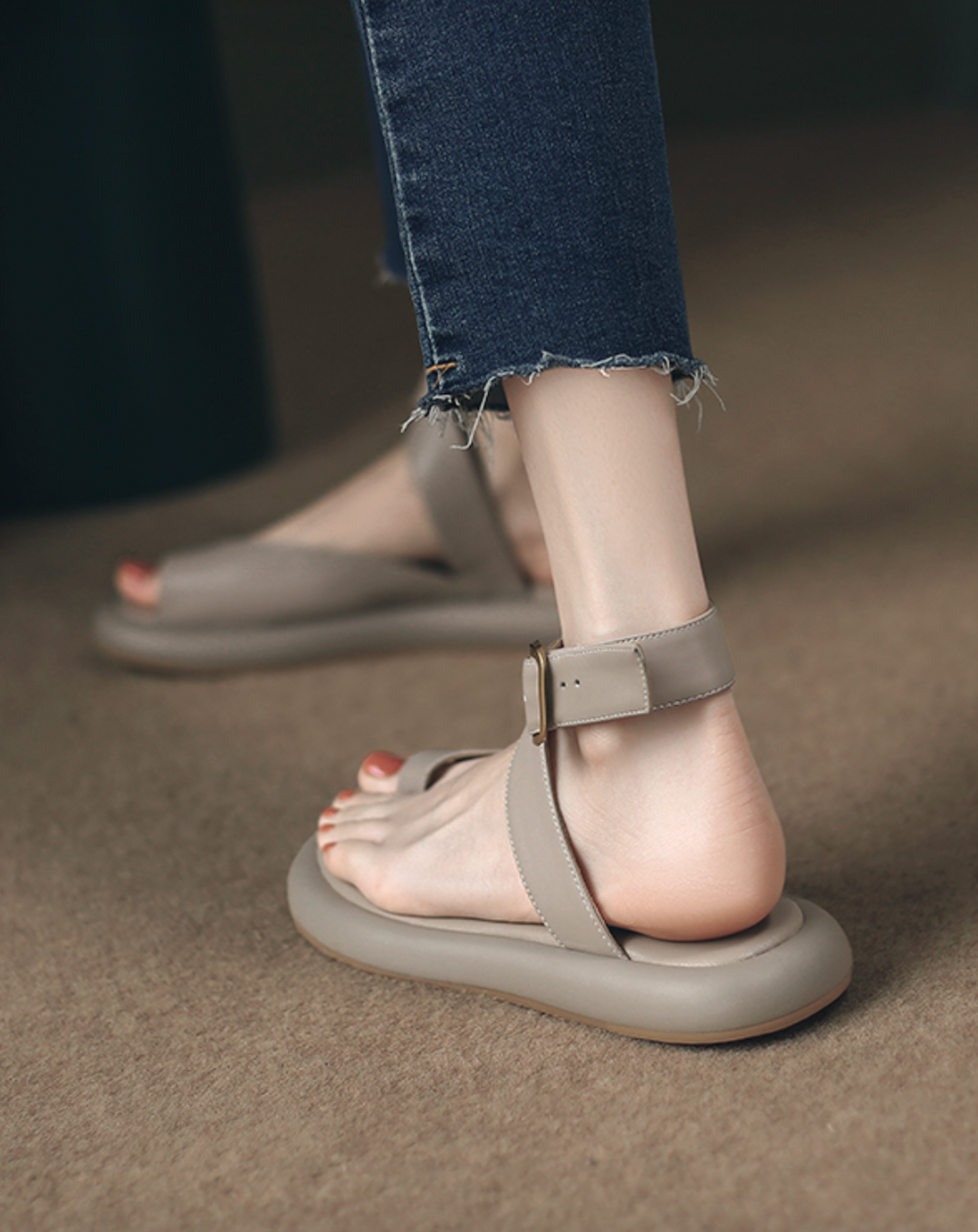 ♀本革/Cross Strap Sandals
