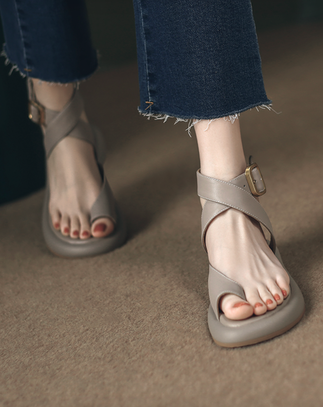 ♀本革/Cross Strap Sandals