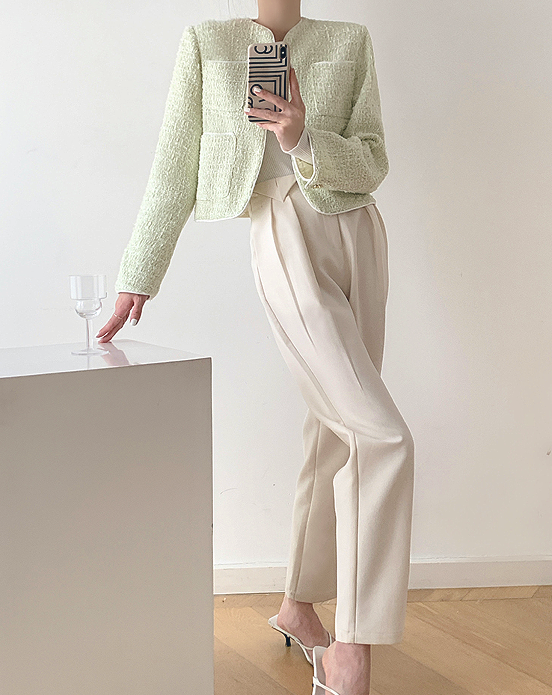 ♀Deep Tuck Tapered Pants