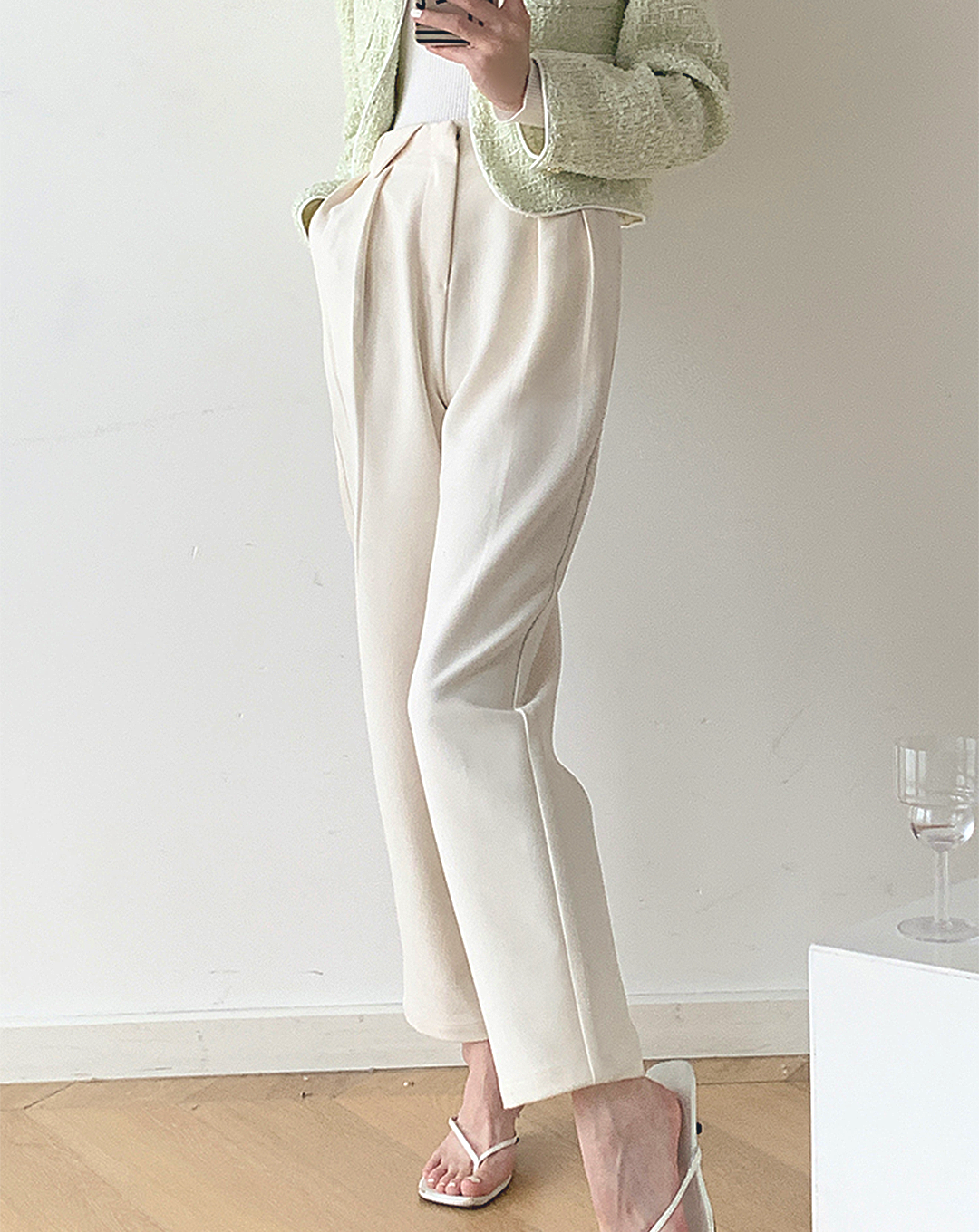 ♀Deep Tuck Tapered Pants