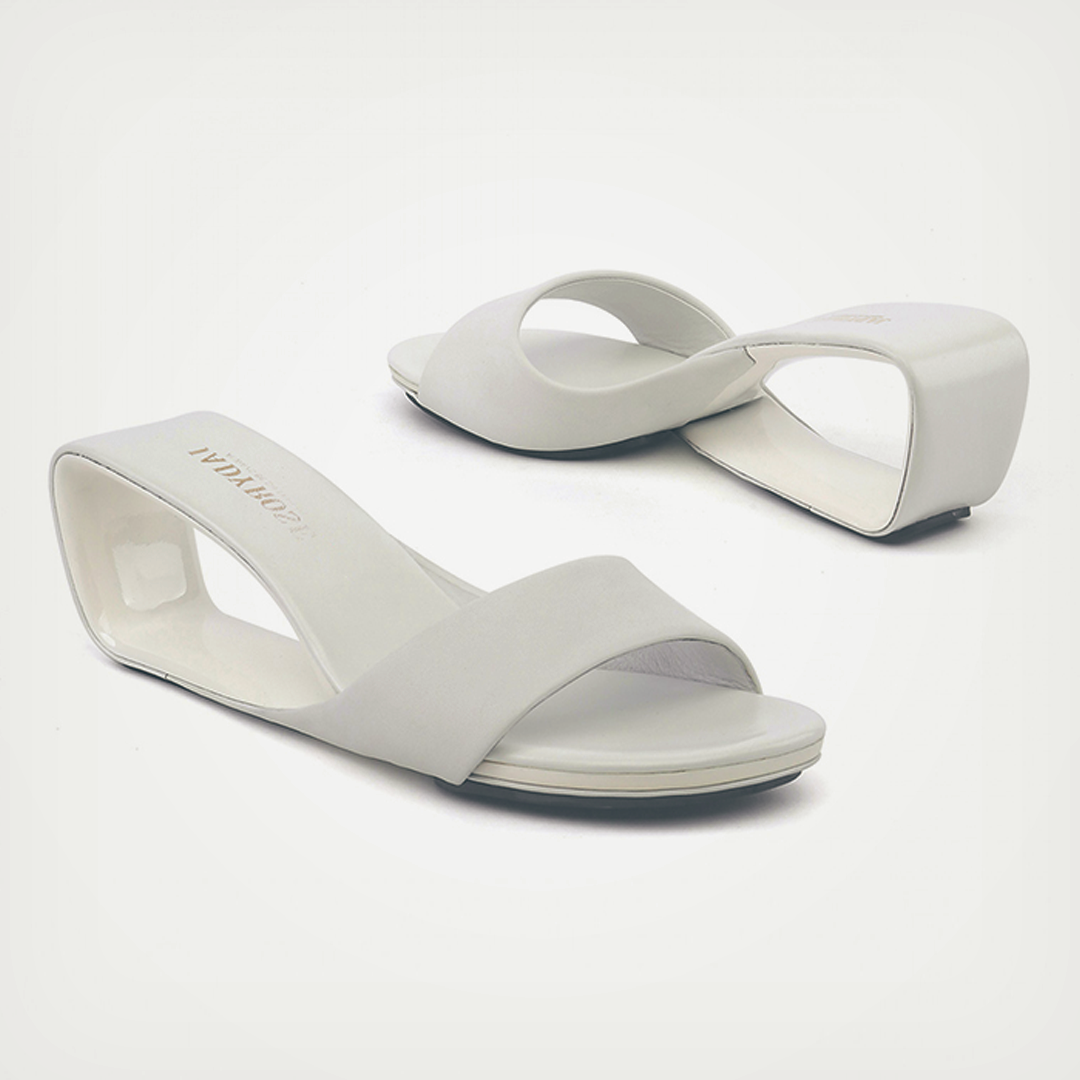 ♀本革/Cavity Heel Sandals