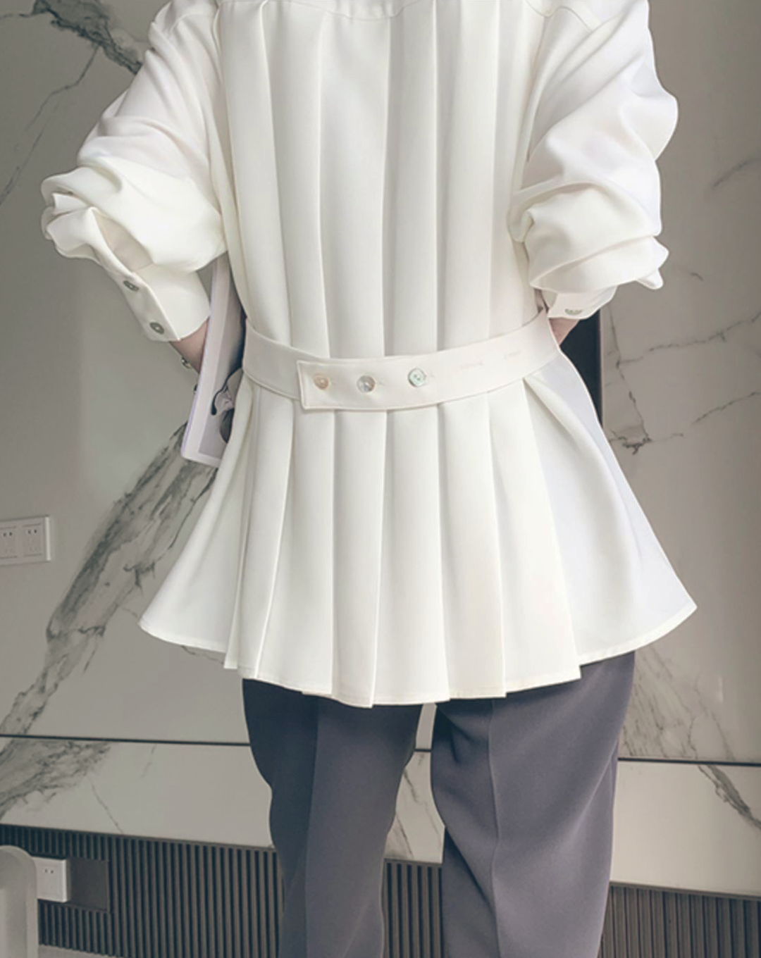 ♀Back Pleated Chiffon Shirt