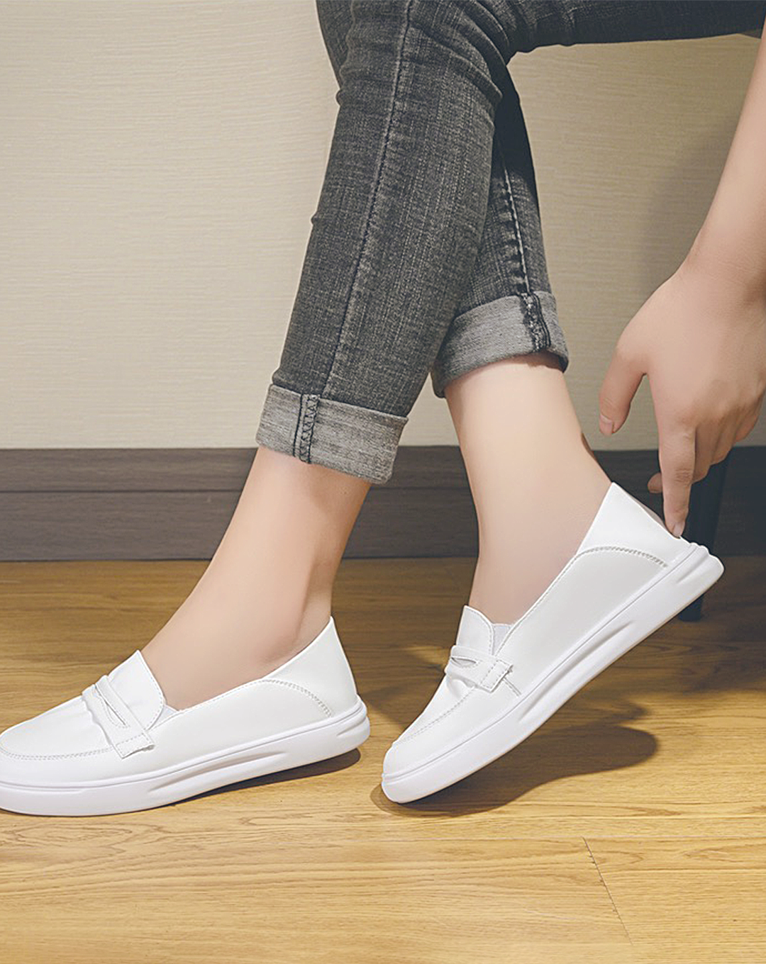 ♀White Soft Flat Shoes