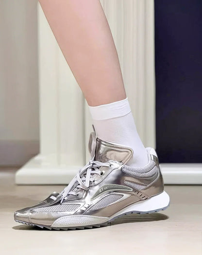 ♀本革／Metallic Sleek Pointed Sneakers