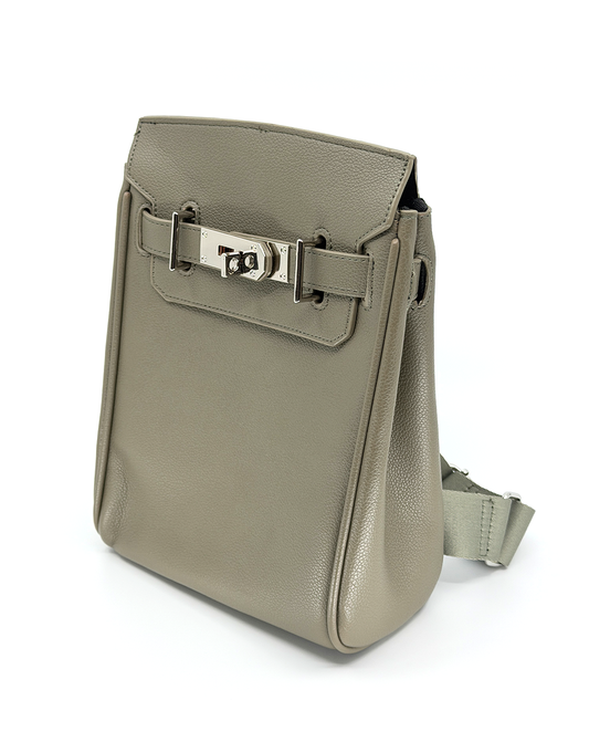 ♂♀本革／Square Leather Body Bag (OUTLET)