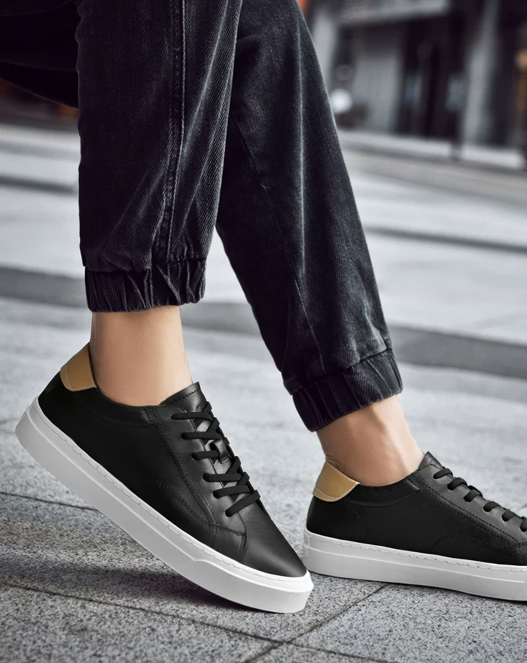 ♂♀White Flat Sneakers