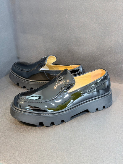 ♂One Point Gloss Loafers