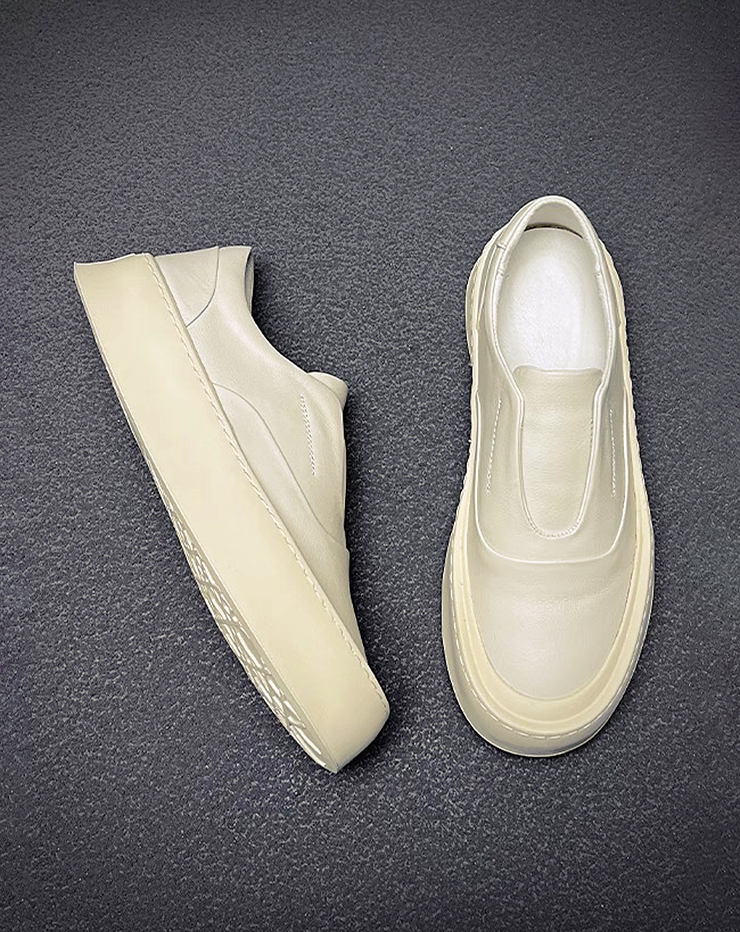 ♂♀Soft Motion Slip-Ons