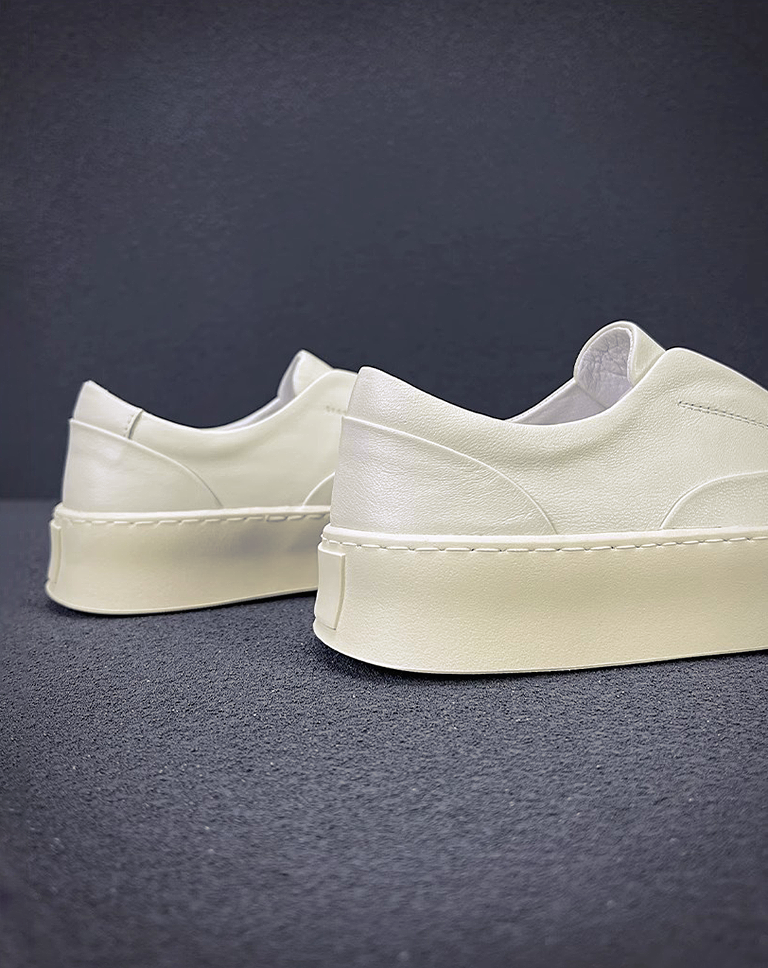 ♂♀Soft Motion Slip-Ons