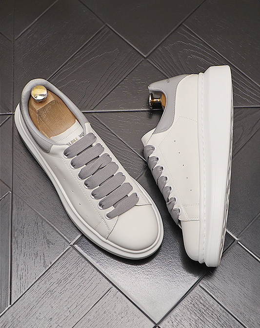 ♂♀Versatile Leather Sneakers