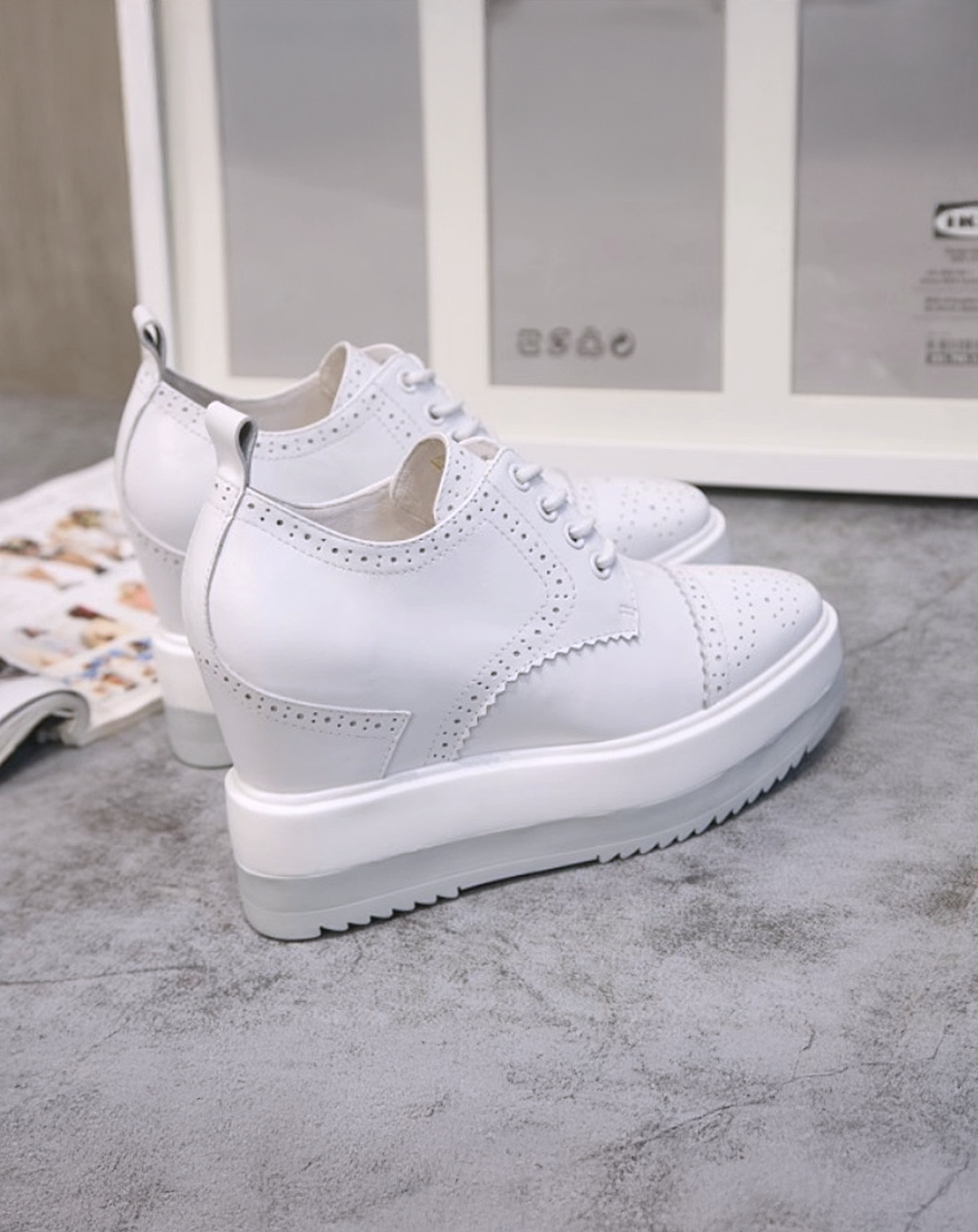 ♀本革／Wingtip Laceup Shoes